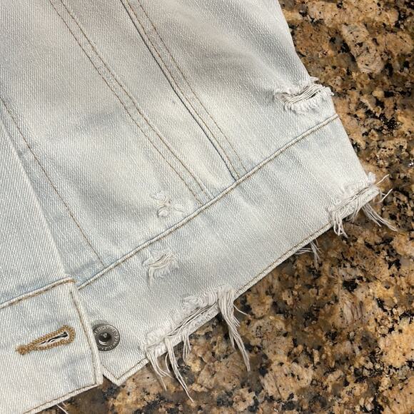 Highway Jeans Distressed Light Denim Vest Longline Cotton Blend NWOT - Picture 3 of 9